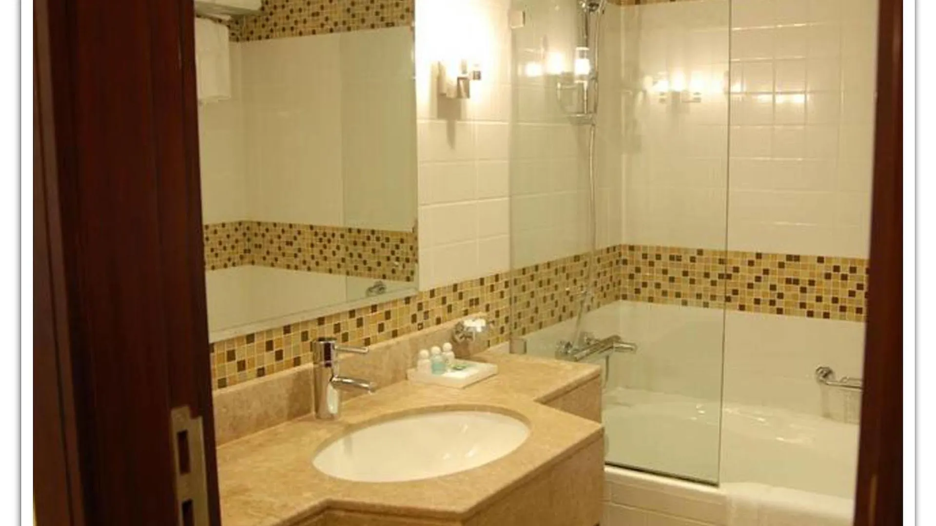 Desert Rose Hotel Apartments Dubai Aparthotel